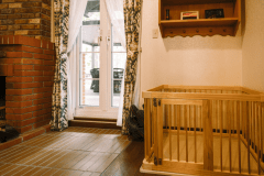 【リビングエリア備えたペット用ゲージ】大切なペットと暮らすような旅をお愉しみくだだい。