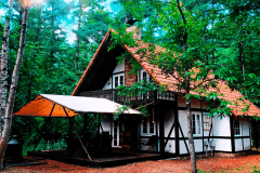 【コテージ】火の揺らぎ、心地よい風、美しい木々たち。アウトドア時間を愉しむやすらぎの家