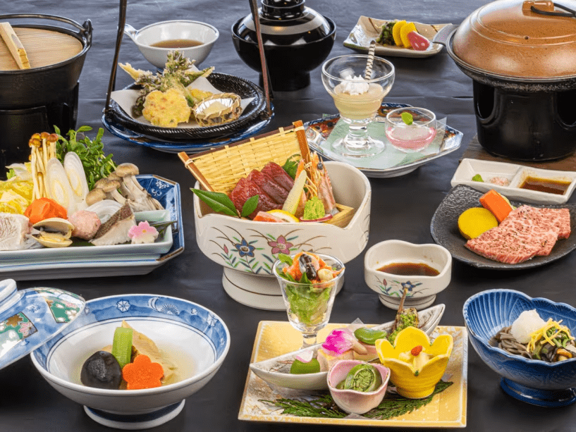 2026年3月4月《お献立の一例》旬と地元の食材を活かした、春を感じられる季節の和洋折衷創作会席膳をご用意致しました♪