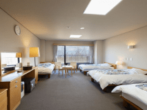 洋室（4ベッド）バリアフリー・バス・トイレ付き