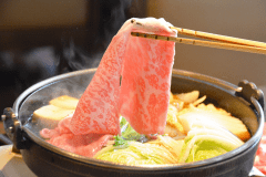 【November to February only】 Sukiyaki glamping plan with local Wagyu beef＜1 night stay with 2 meals＞