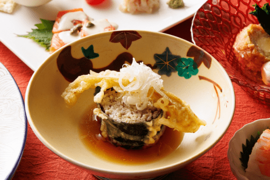 お客様の心身の苦しみを和らげるため、
≪優しい味付け≫≪信州の旬素材≫　にこだわりました。