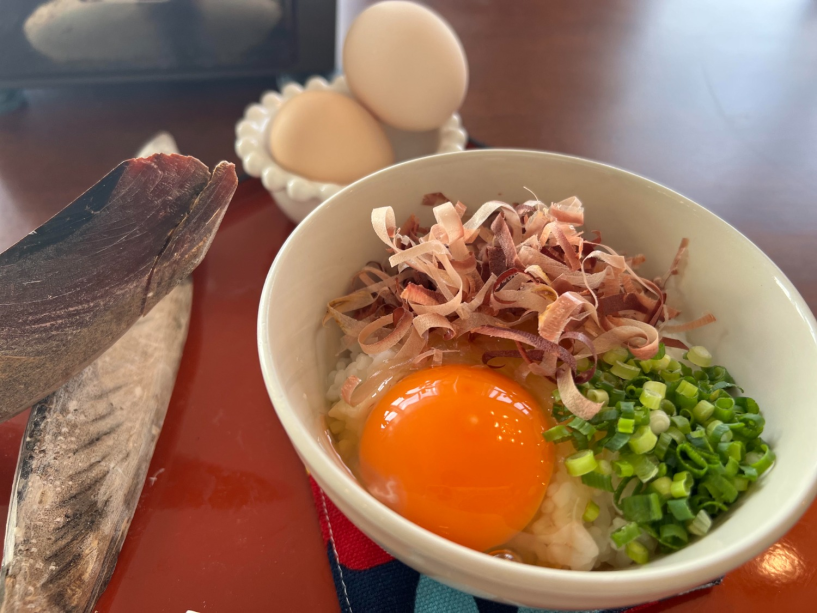 朝食・枕崎産かつお節削りたて卵かけご飯(イメージ)