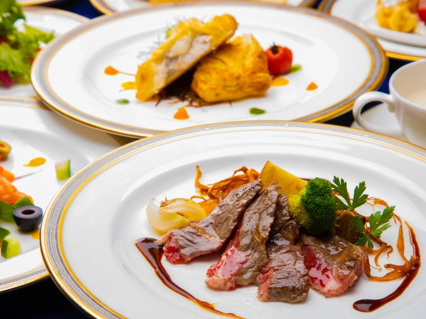 ～フレンチ　コースイメージ～　料理のイメ―ジ写真となり、実際のご提供内容は季節により異なります