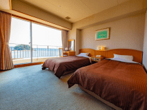 【和洋室　ツイン＋10畳】最大7名可で三世代・グループ旅行に