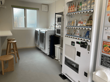 自動販売機、電子レンジ、製氷機、全自動洗濯機、ズボンプレッサー