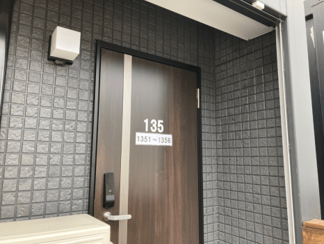 女性用ドミトリー入口