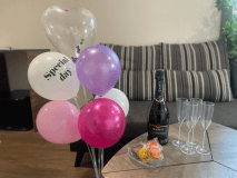 バルーン装飾とスパークリングワインセット