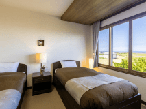 能取湖側のお部屋からは景色をお楽しみいただけます