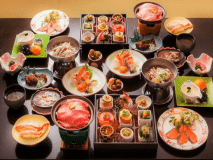 ブランド和牛【山形牛すきやき】メインの和風創作会席膳　※写真は料理グレードUPプラン