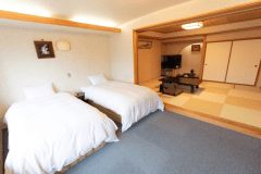 【特別和洋室】和洋折衷ゆとりの空間／マッサージチェア付