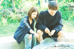 【ファイヤーフィット】湯ら癒ら前にある焚火スペースで焼きマシュマロ（有料）をお楽しみいただけます。