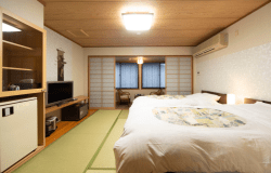 ベッド派＆コスパ重視派【ツインベッド8畳間】ユニットバスなし【禁煙】