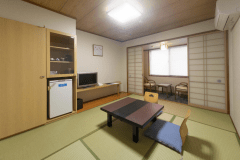 ほっこり　こじんまりと６畳間タイプ・トイレ・洗面所有・ユニットバスなし【禁煙】