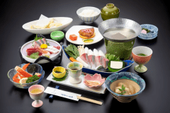 日本海の冷たい海でキュッと身が引き締まってます！冬限定の富山名物寒ブリを堪能プラン