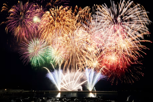 夏の1日を締めくくる大迫力の花火（※イメージ）