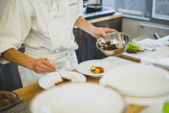 出張料理人によるダイニングエクスペリエンス/夕朝食付き