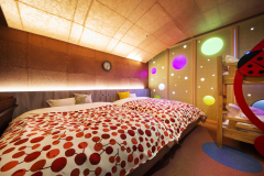 【草原ツイン】 大人用ベッドはクイーンサイズを使用