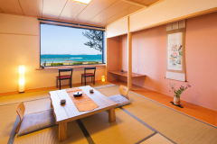 【海側和室】日本海を一望しながら、ゆとりのある空間で心身ともにリラックス