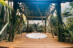 【MIHAGIロイヤルスイート】～雨上がりの異空間で非日常～　露天ジャグジー