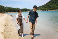 仲良くビーチを歩くだけでも楽しい時間を過ごせます 仲良くビーチを歩くだけでも楽しい時間を過ごせます