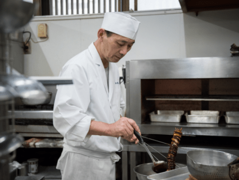 *【料理長】熟練の料理長が季節の食材を生かした献立を日々考案しております