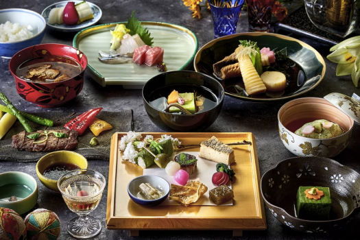 【ご夕食一例】和を大切にする当館だからこその、“五感が喜ぶ”日本の四季の恵みをお召し上がりください。