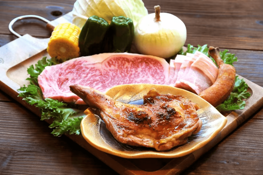 【山のプレミアム山賊BBQコース】ワイルド＆ボリューム満点！｜旨み凝縮 炭火BBQ｜当館人気プラン