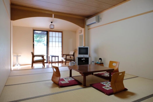 【本館和室】素泊まりプラン｜観光・出張ビジネスに最適｜天然温泉｜Wi-Fi完備
