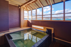 源泉100%のなめらかな温泉が楽しめる新・天然温泉露天風呂付き客室