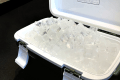 【サウナ専用クーラーBOX】水風呂用の氷を無料にて提供しています。お好みでどうぞ。