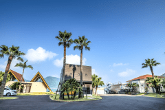 ・【エントランス】カームラナイハーバーへようこそ！自然や海に癒される非日常を体験できます