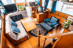 ・【クルーザー・MARUMARU】目の前はパノラマオーシャン、広々船内で優雅な滞在