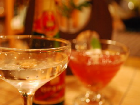 レディースプランの食前酒は、テンションの上がる一杯を。