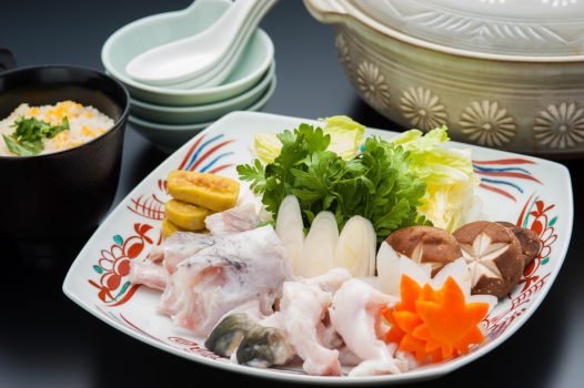 【宿中屋ふぐ会席】～選べる伊勢海老or鮑～