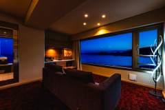 【敷地内源泉掛け流し半露天風呂付客室】『海辺の町』