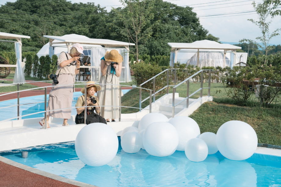 【7~9月限定・学割】夏休みに思い出作り！「チェキサービス」の豪華BBQプラン 99glamオリジナルツアー＋２食付き【期間限定・数量限定】