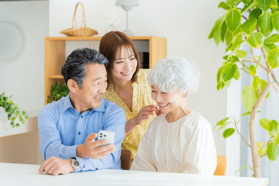 【ありがとうを贈る親孝行旅】記念写真＆花のプレゼント付き