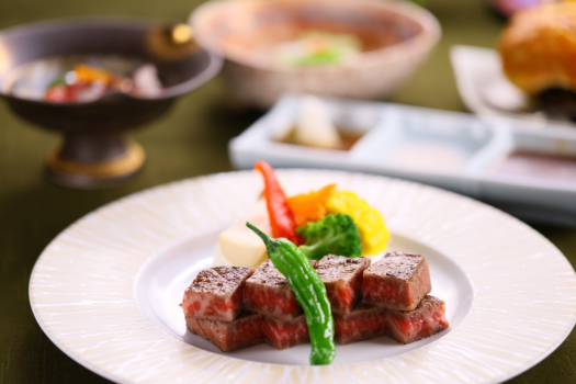 【グレードアップ】上質な和牛ステーキで贅沢に／個室食事処