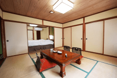 【竹の間】ツインベッド和洋室／8畳＋6畳　(禁煙)