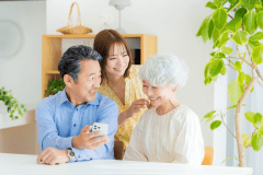 【ありがとうを贈る親孝行旅】記念写真＆花のプレゼント付き