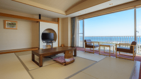 和室10畳（トイレ付・風呂なし）（禁煙）