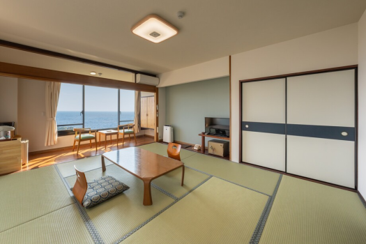 [Seaside standard room] [Japanese-style room 10 tatami mats + wide veranda] -Relaxing view-