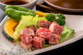 ■Tosa wagyu beef grilled on a ceramic plate■ Refreshing yet rich! Add a little bit of local brand <Tosa Wagyu beef>♪