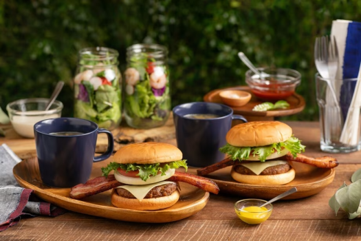 【長崎県産牛BBQプラン】お肉×海鮮BBQディナー＋佐世保バーガーモーニング＜2食×ミニバー付＞