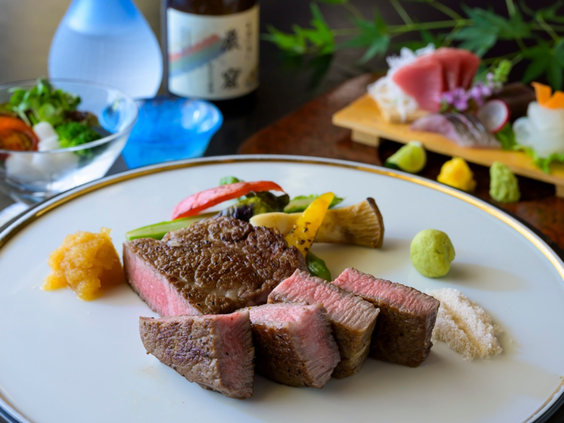 【和牛尽くし会席】鳥取県産の和牛ヒレ肉炙り焼き。 【和牛尽くし会席】鳥取県産の和牛ヒレ肉炙り焼き。