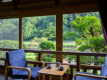 お部屋で淹れたコーヒーと三徳川の景色をのんびりと愉しむ、特別室【梧桐の間】