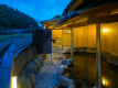三徳川のせせらぎの音を聞きながら入浴できる露天風呂「せせらぎの湯」。
