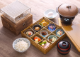 和朝食はレストランにて8：00～9：00 珈琲のサービスあり