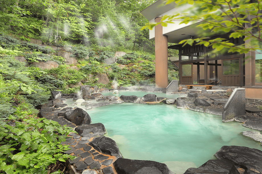 硫黄泉100%自慢の乳白色、掛け流し天然温泉